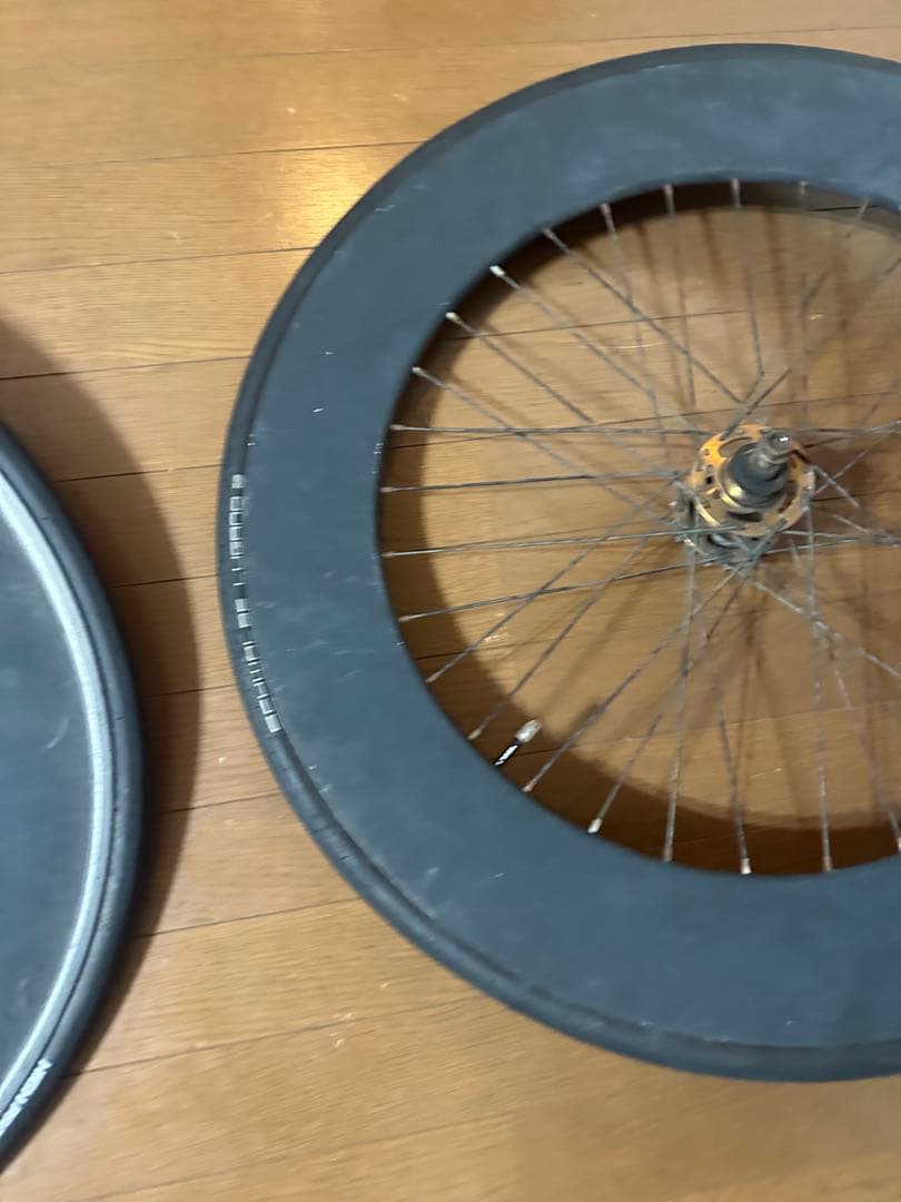 ピストバイク　ディープホイール