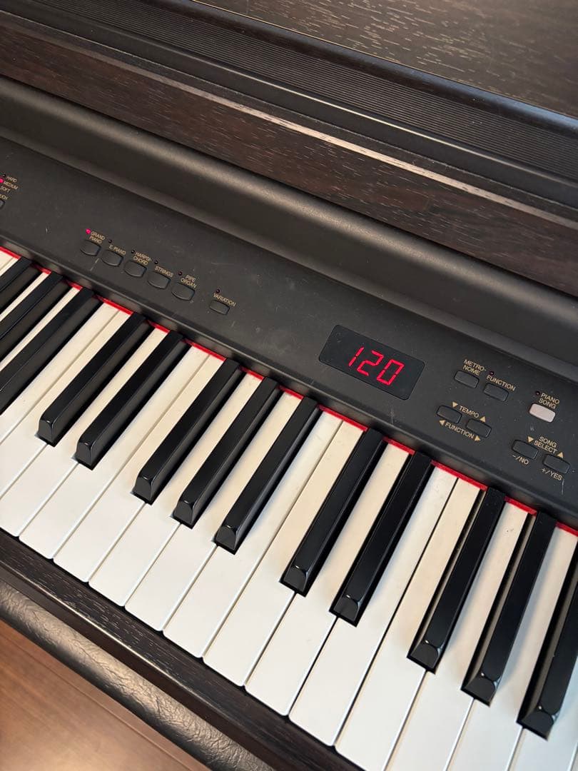A　YAMAHA CLP-820 Clavinova クラビノーバ