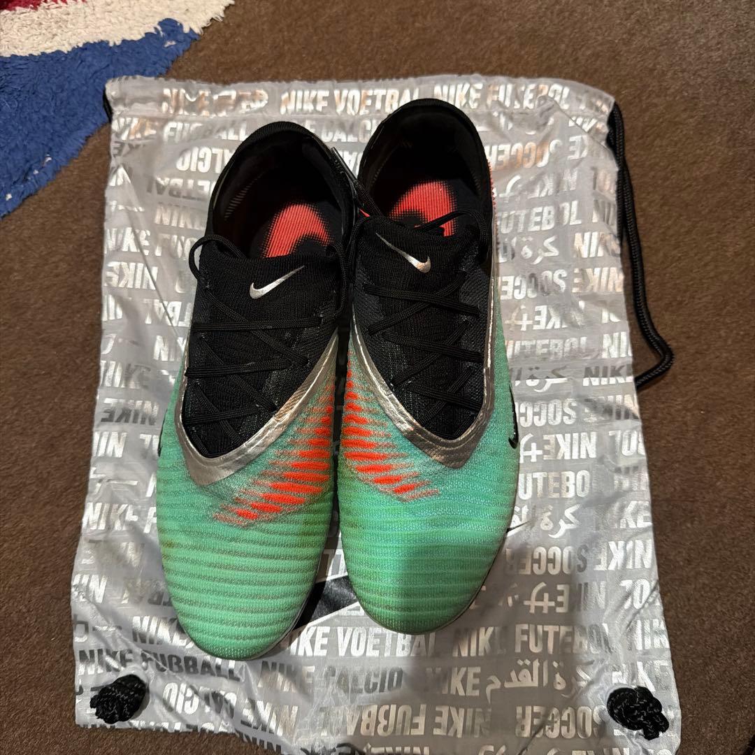 カ*ア様 ナイキ NIKE ファントム6 FG LOW ローカット サッカースパ