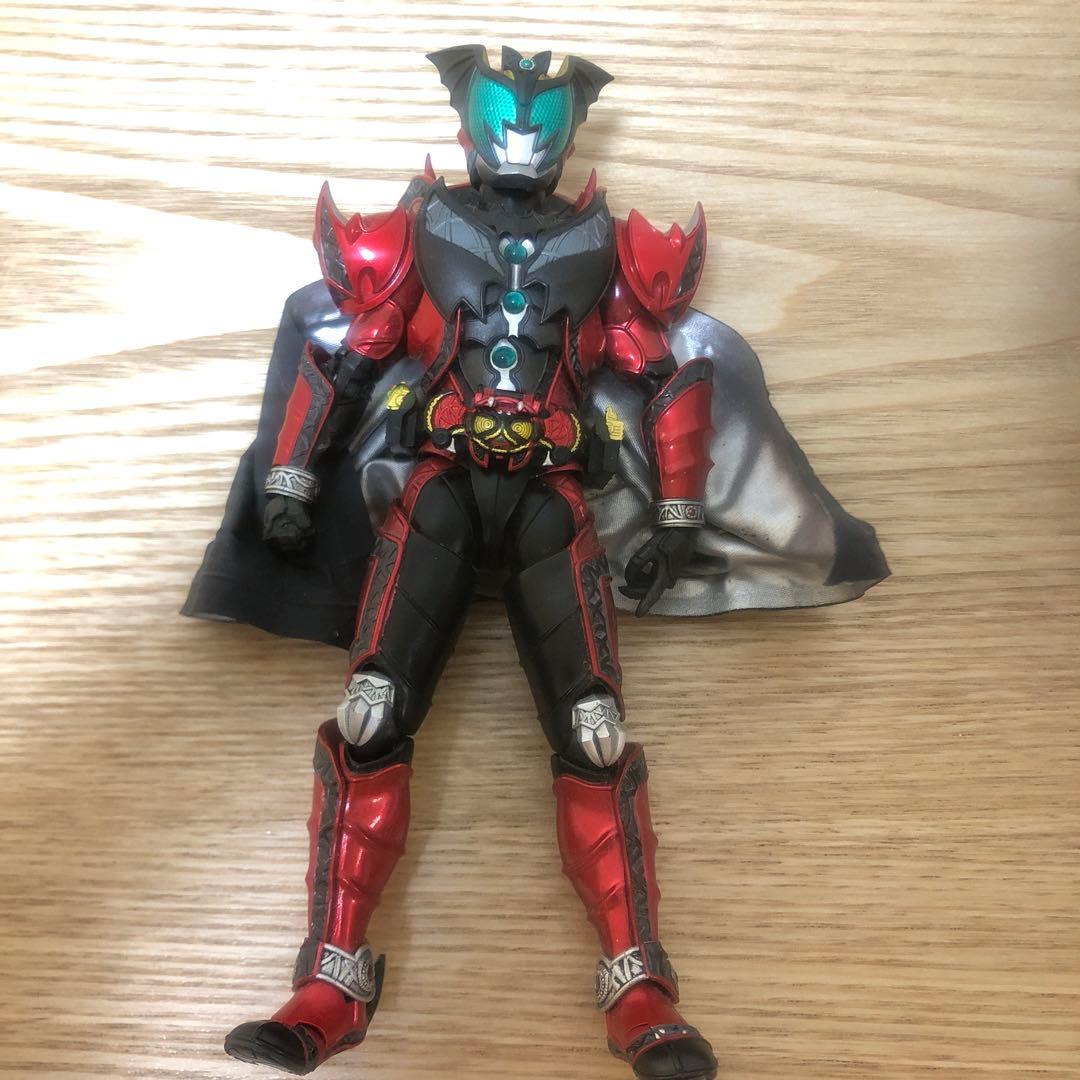 S.H.フィギュアーツ (真骨彫製法) 仮面ライダーダークキバ