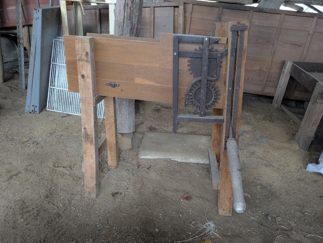 稲藁　裁断機　古道具　アンティーク　手動木工機械　農具