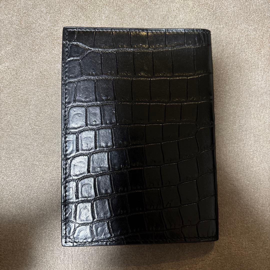 SAINT LAURENT ブラックパスポートケース