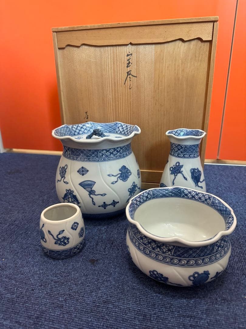 1577 茶道具　染付祥瑞宝尽皆具　石崎英治作