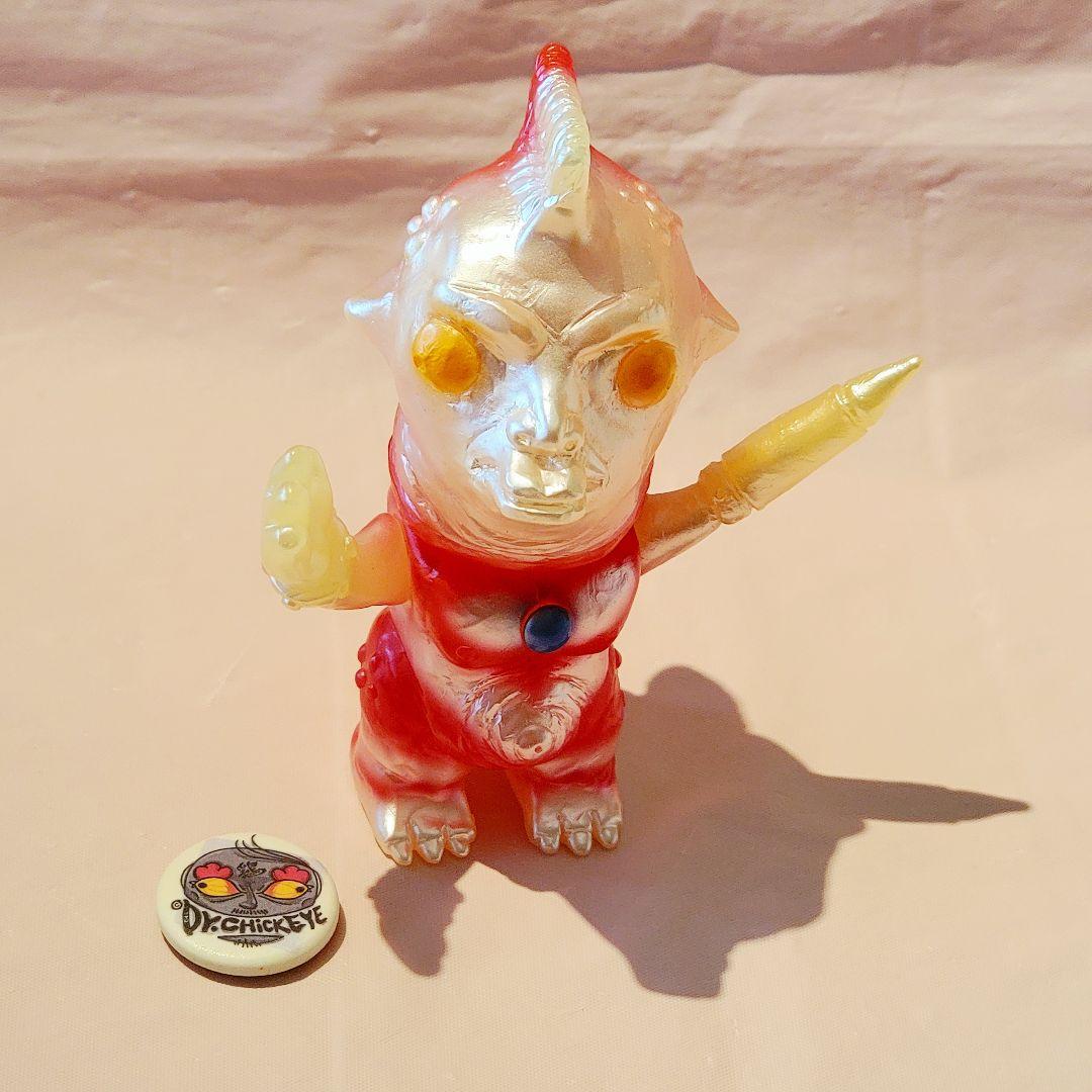 Dr.CHick EYE　ドクトチクアイ　ソフビ　蓄光　ウルトラマン
