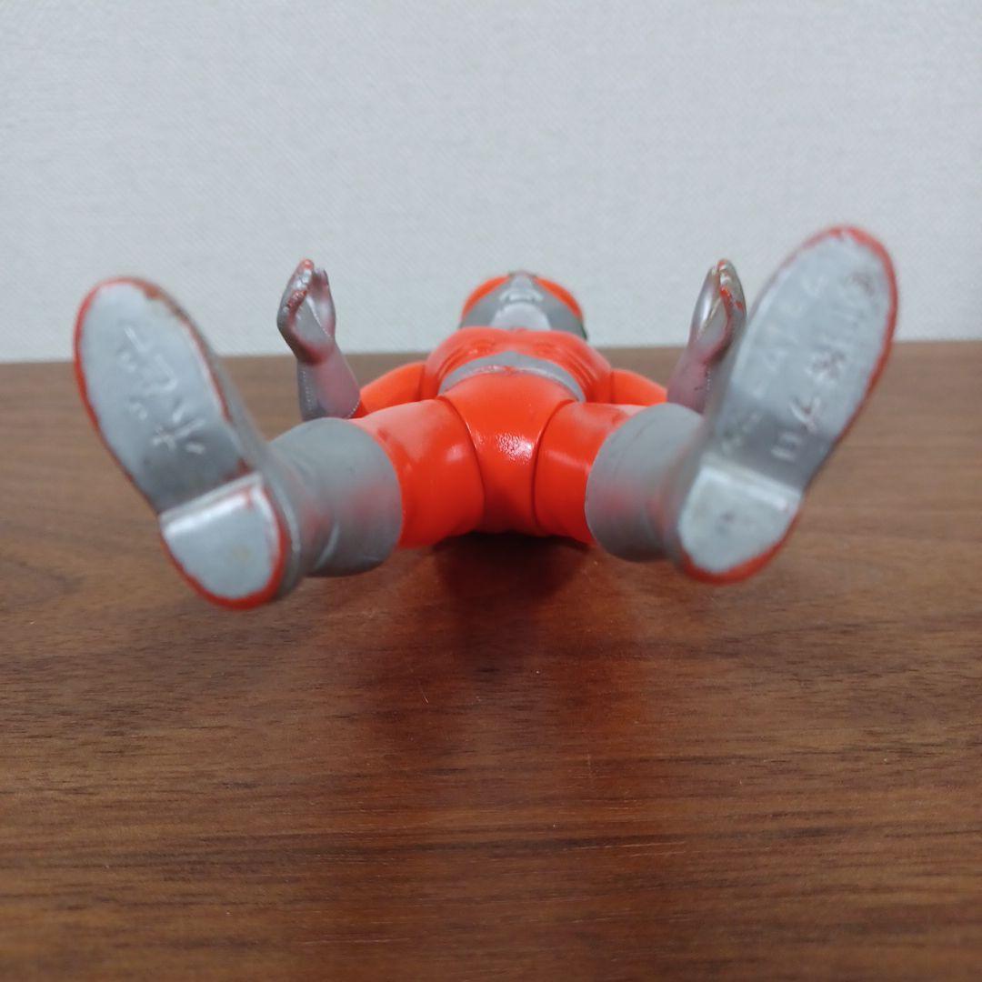 当時ものポピー製「ファイヤーマン」朱赤の超希少ソフビフィギュア