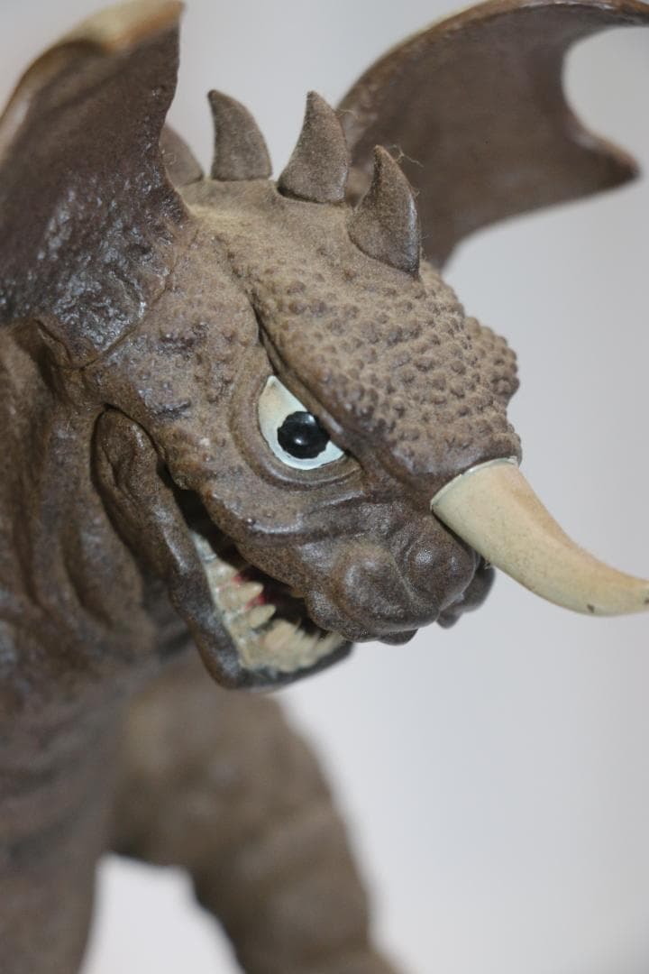 貴重フランケンシュタイン対地底怪獣（東宝映画１９６５年）のバラゴンのフィギャー