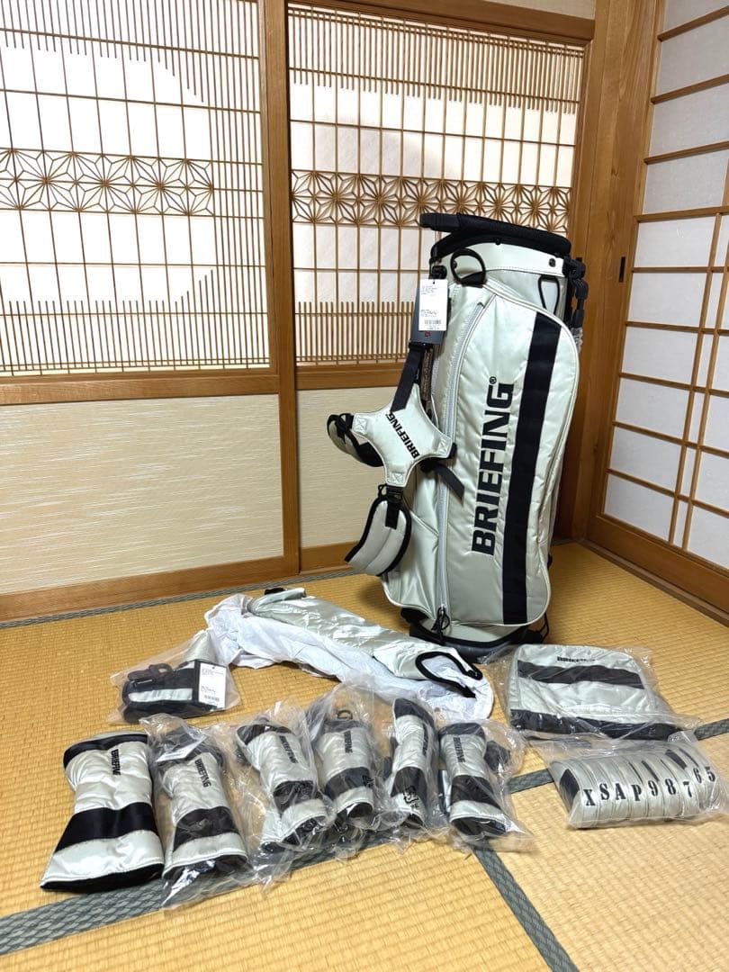 【未使用・超美品】BRIEFING ゴルフバッグ・キャディバッグ　【タグ付き】