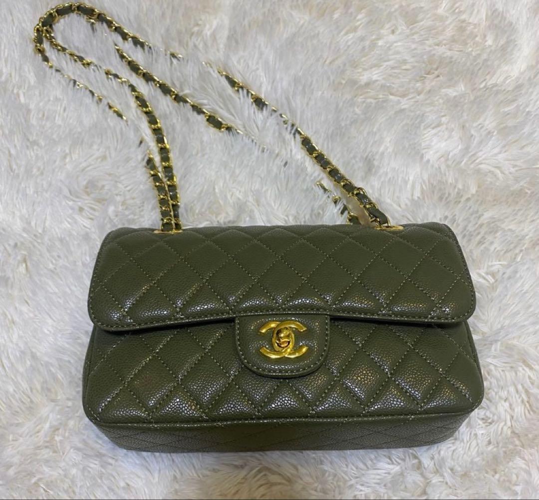 CHANEL チェーンバッグ　マトラッセ　グリーン　ノベルティ