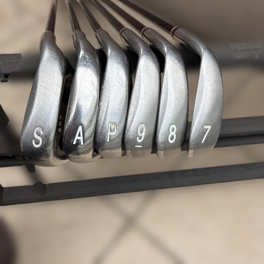 ONOFFレディースアイアン&ウエッジセット