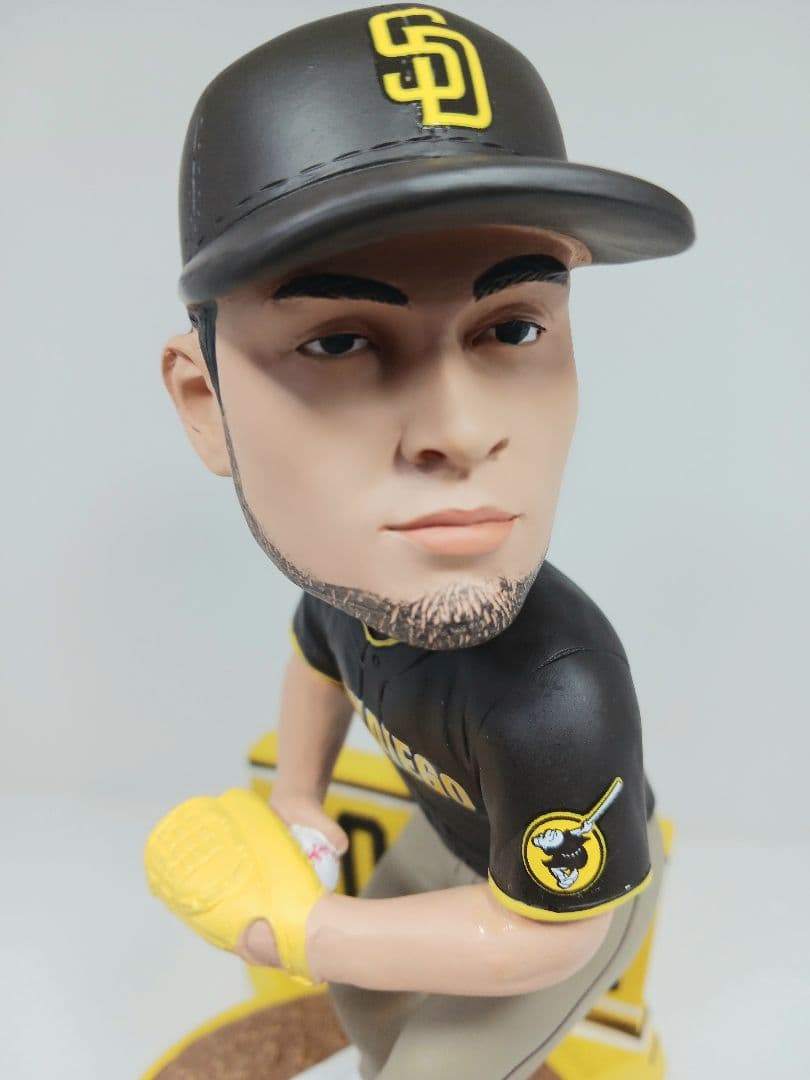 foco パドレス ダルビッシュ有 200勝記念 ボブルヘッド フィギュア