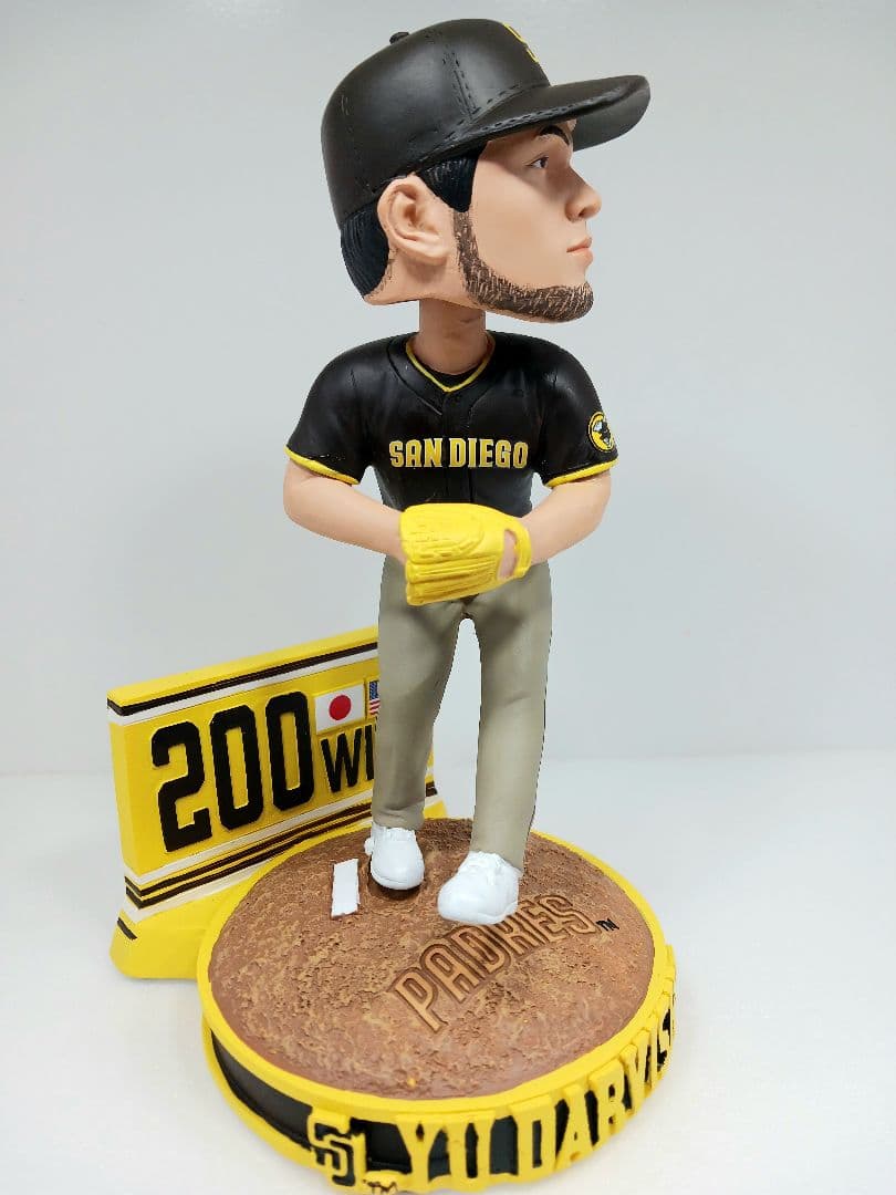 foco パドレス ダルビッシュ有 200勝記念 ボブルヘッド フィギュア