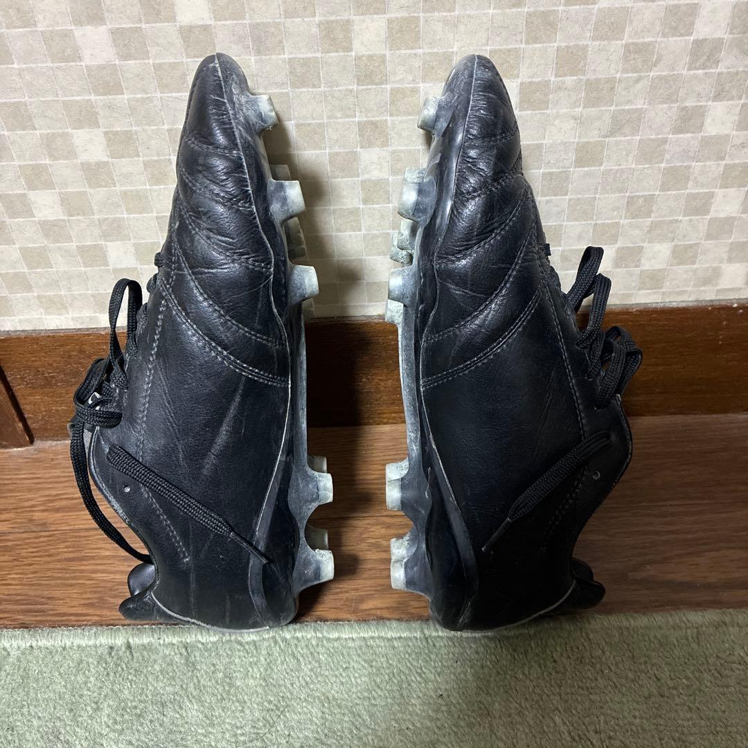 VORRAT ブラックサッカーシューズ