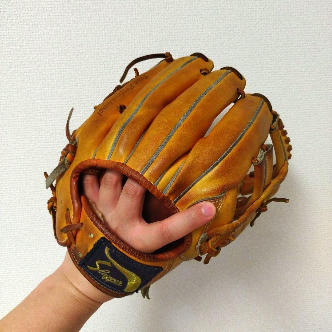 067 スラッガー 辻モデル 型抜群 即戦力 硬式 内野手用グローブ