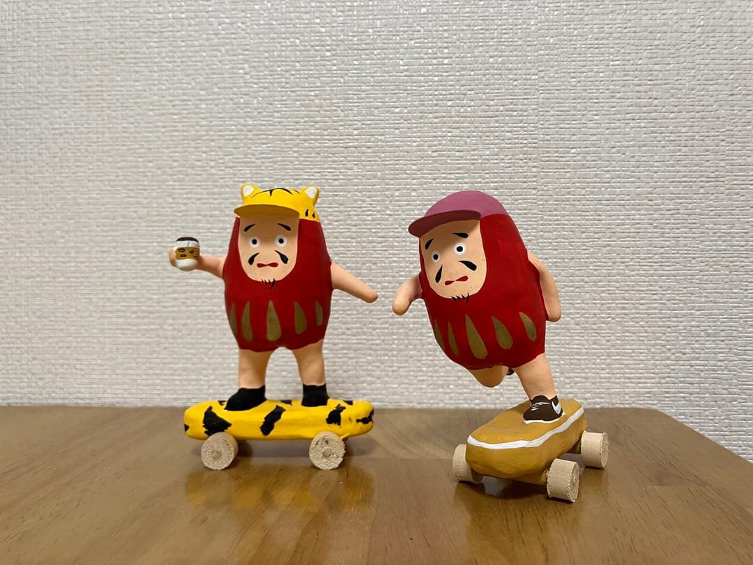 スケボーだるま　2体