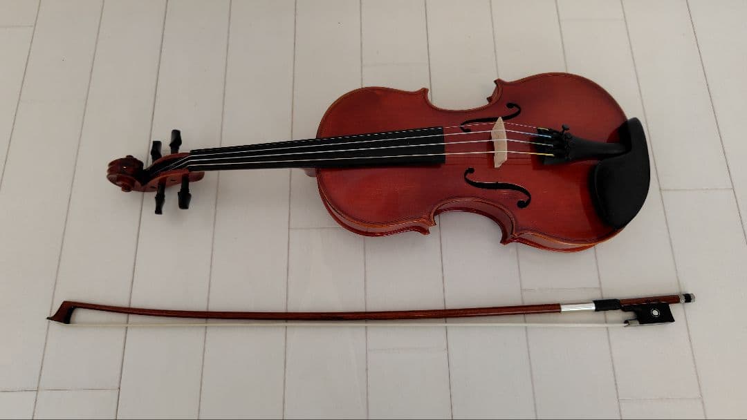 1/2バイオリン GRAZIOSO GV-3H・弓・ケース付き