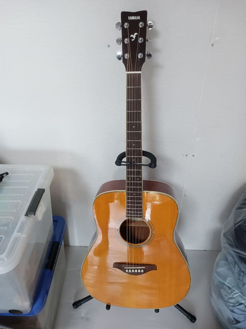 ヤマハ　トランスアコギ、FG-TA とケース、手渡しならスタンドも！