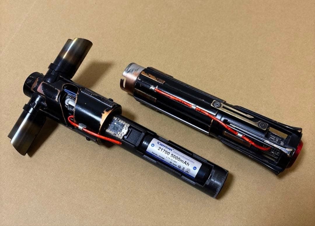 カイロレンKR x OR KRORSSGUARDカスタムライトセーバーおまけ