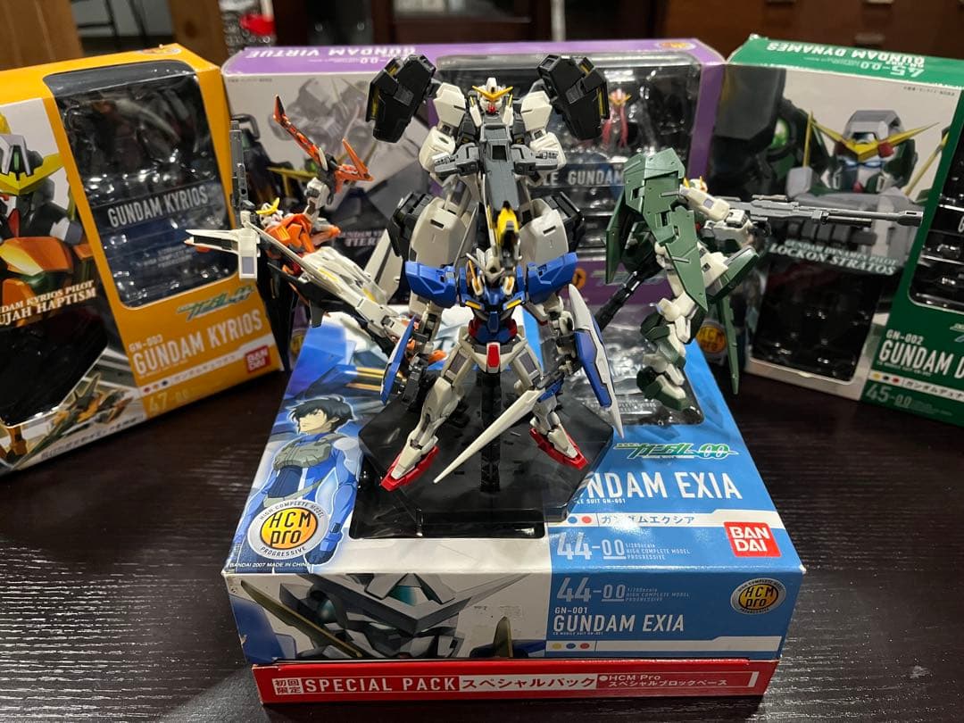 HCMPro ガンダムダブルオー4体セット　初回限定スペシャルパック付属