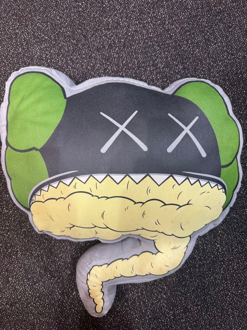 正規品 クッション OriginaFake KAWS BE@RBRIC