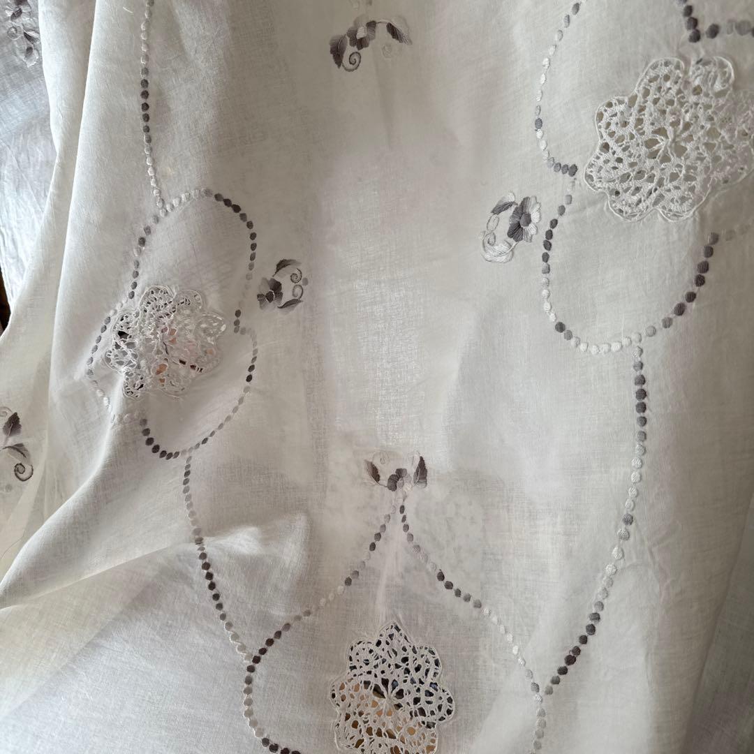 SALE❣️フランスアンティークஐ⋆*花柄とドイリー刺繍のクロスஐ