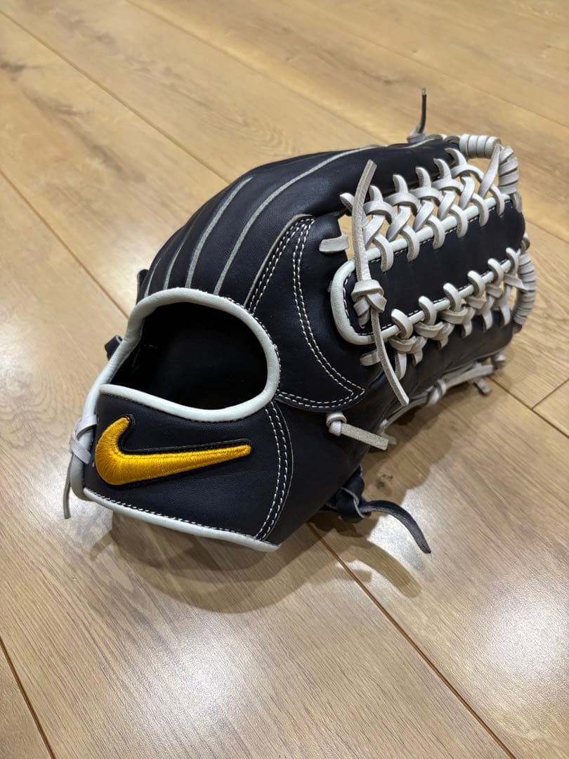 NIKE一般外野手グローブ！廃盤品！人気カラー！