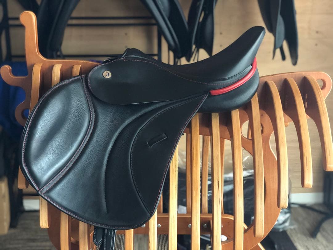 バタフライ障害鞍　Thomas2.0 モデル