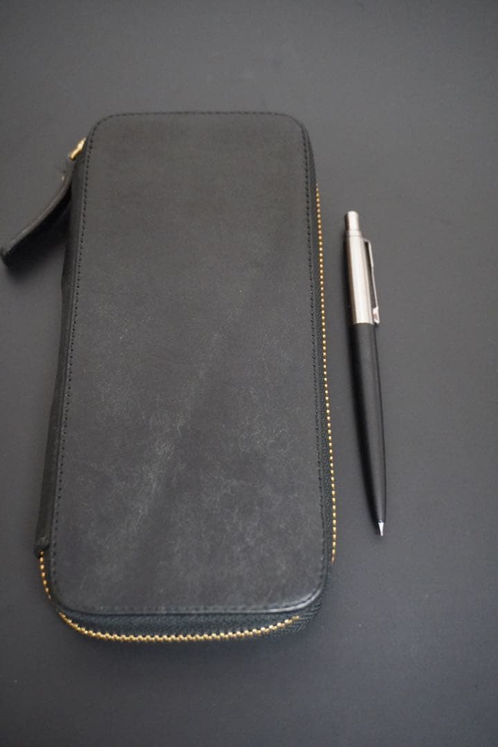 バハギアアンドクラフト　ラウンドジップペンケース