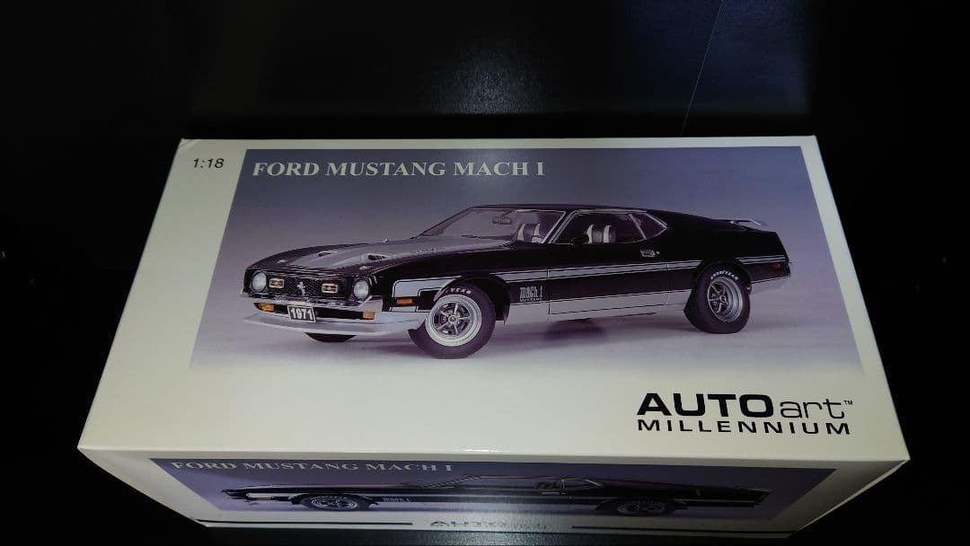 ミニカー 1/18 Ford MUSTANG Mach 1