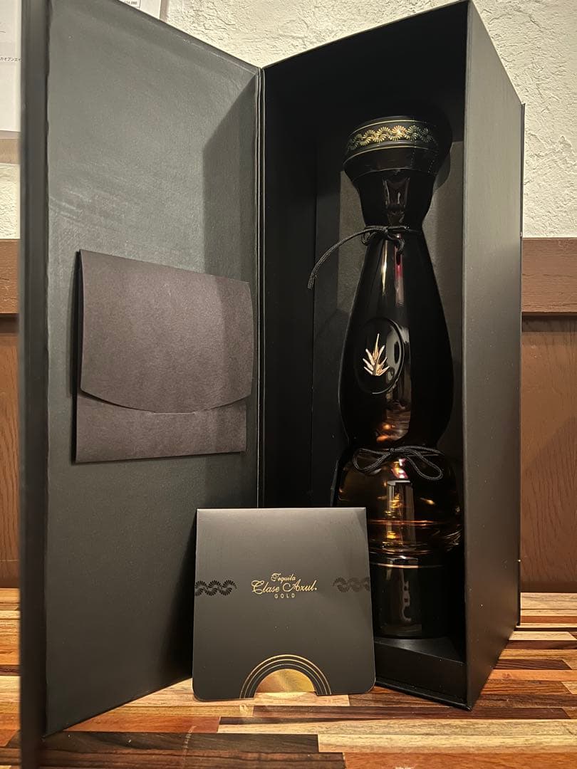 クラセアスール ゴールド 化粧箱付Clase Azul Gold Tequila