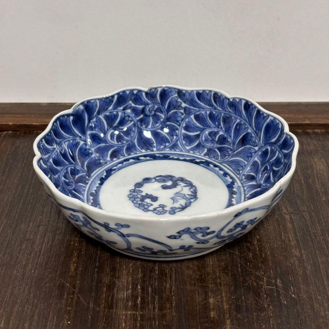 【古伊万里】染付 松竹梅唐草文 輪花小皿（江戸中期/宝暦年間）1760〜1790