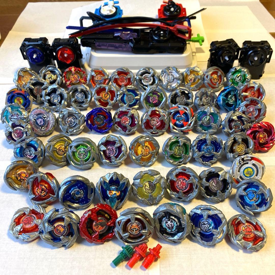 セール中❗️ベイブレード x 55個　ランチャーなど　引退品　まとめ売り
