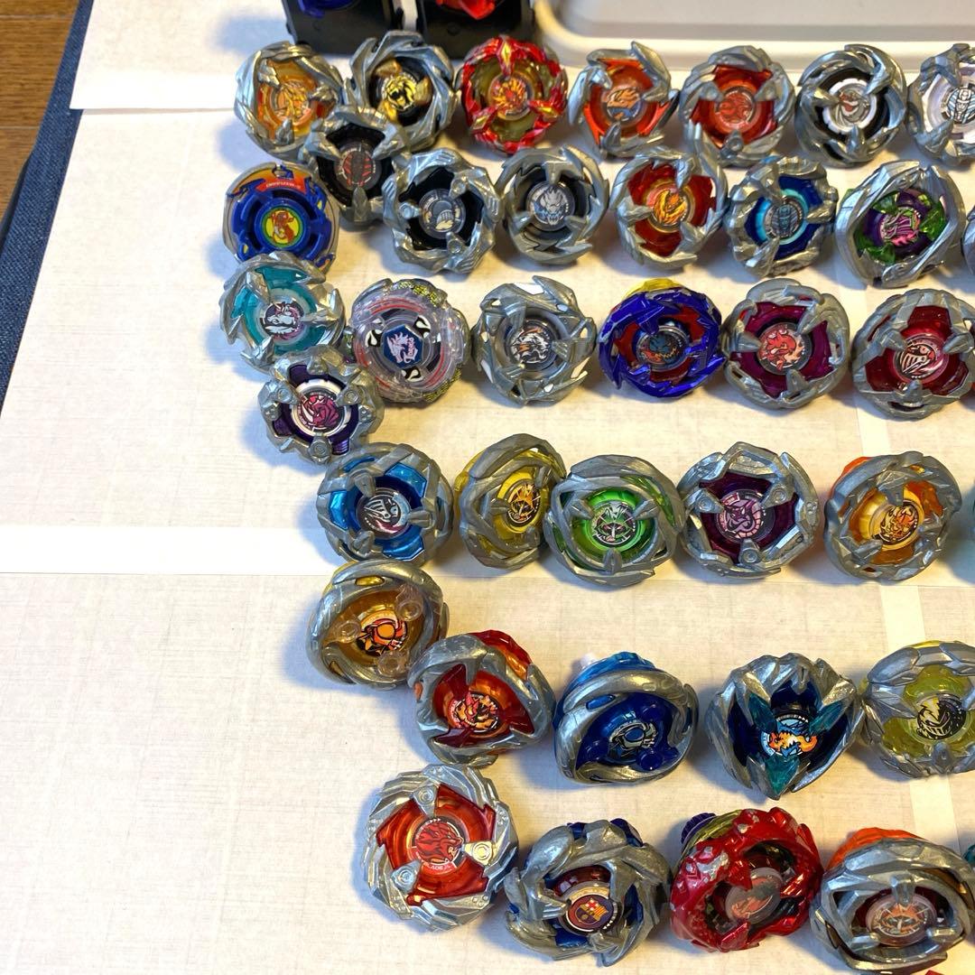 セール中❗️ベイブレード x 55個　ランチャーなど　引退品　まとめ売り