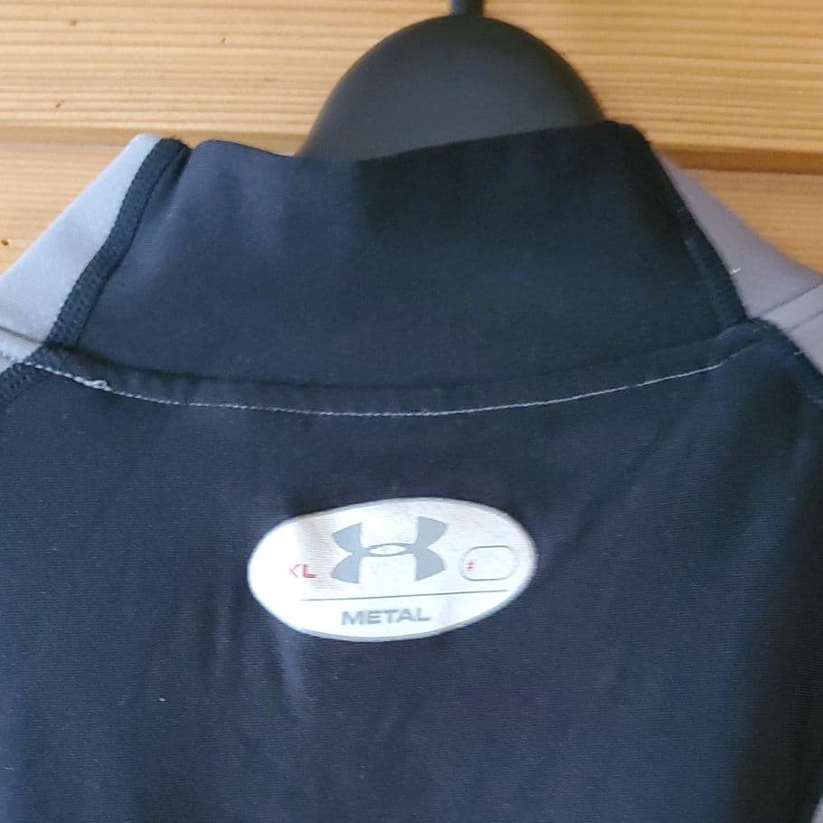 アンダーアーマー アンダーシャツ 長袖