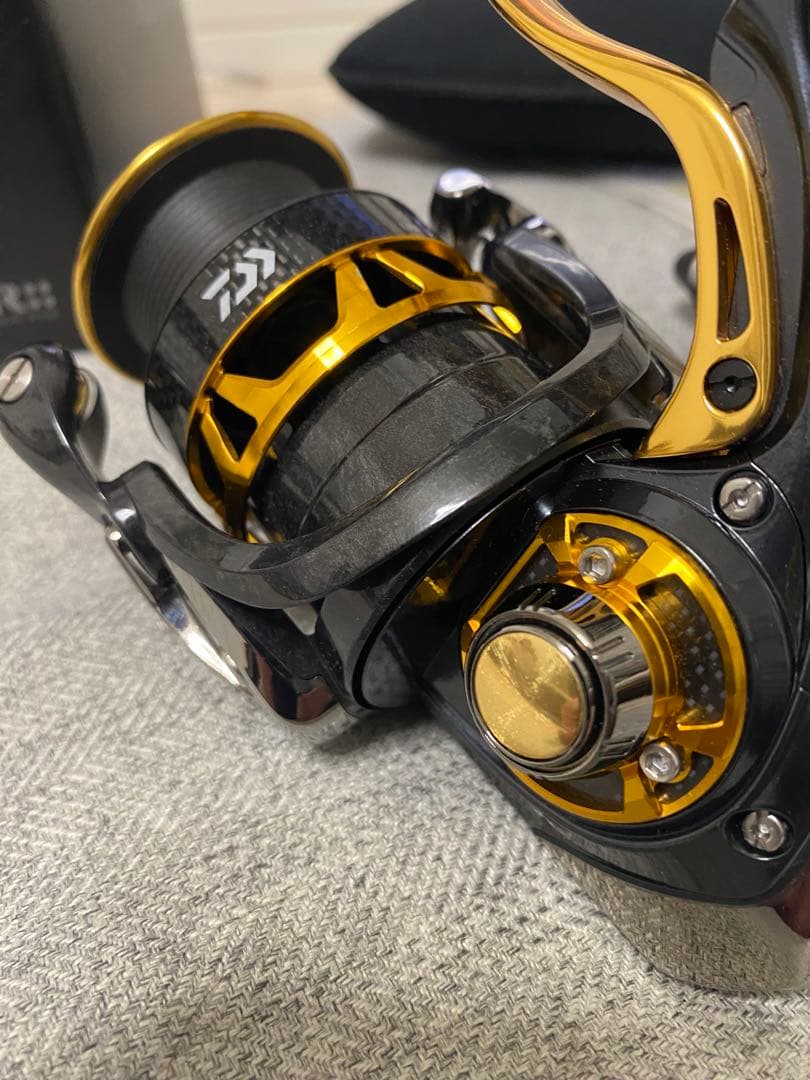 美品！15 トーナメントISO 2500SH-LBD/Daiwa