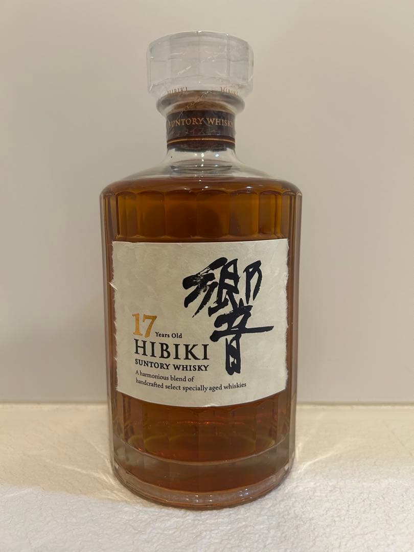 サントリー 響 17年 700ml　新品未開封