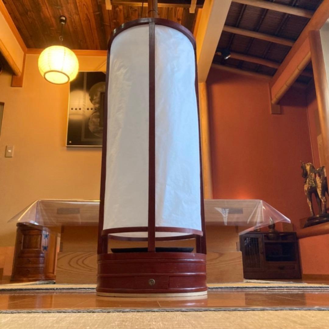 古い置行灯 行燈 ランプ スタンド 照明 木製 漆塗 朱色 大型 和風 レトロ