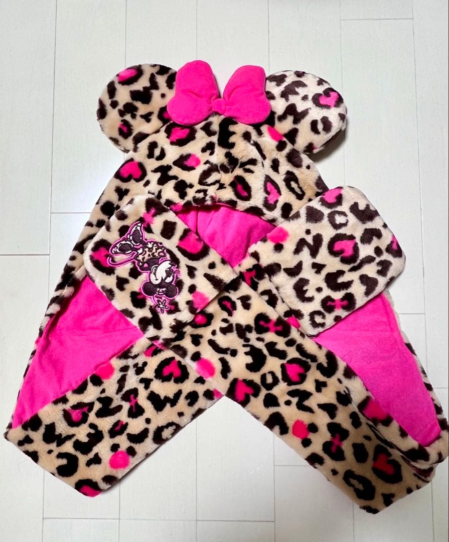 ミニーマウス ヒョウ柄マフラーファンキャップ