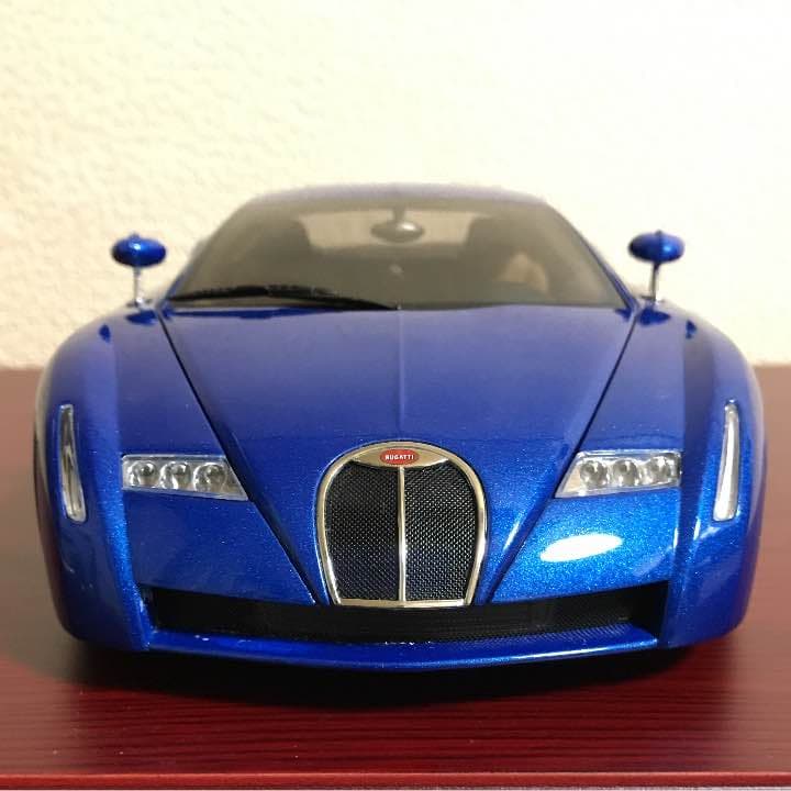 1/18 ブガティシロン超希少車