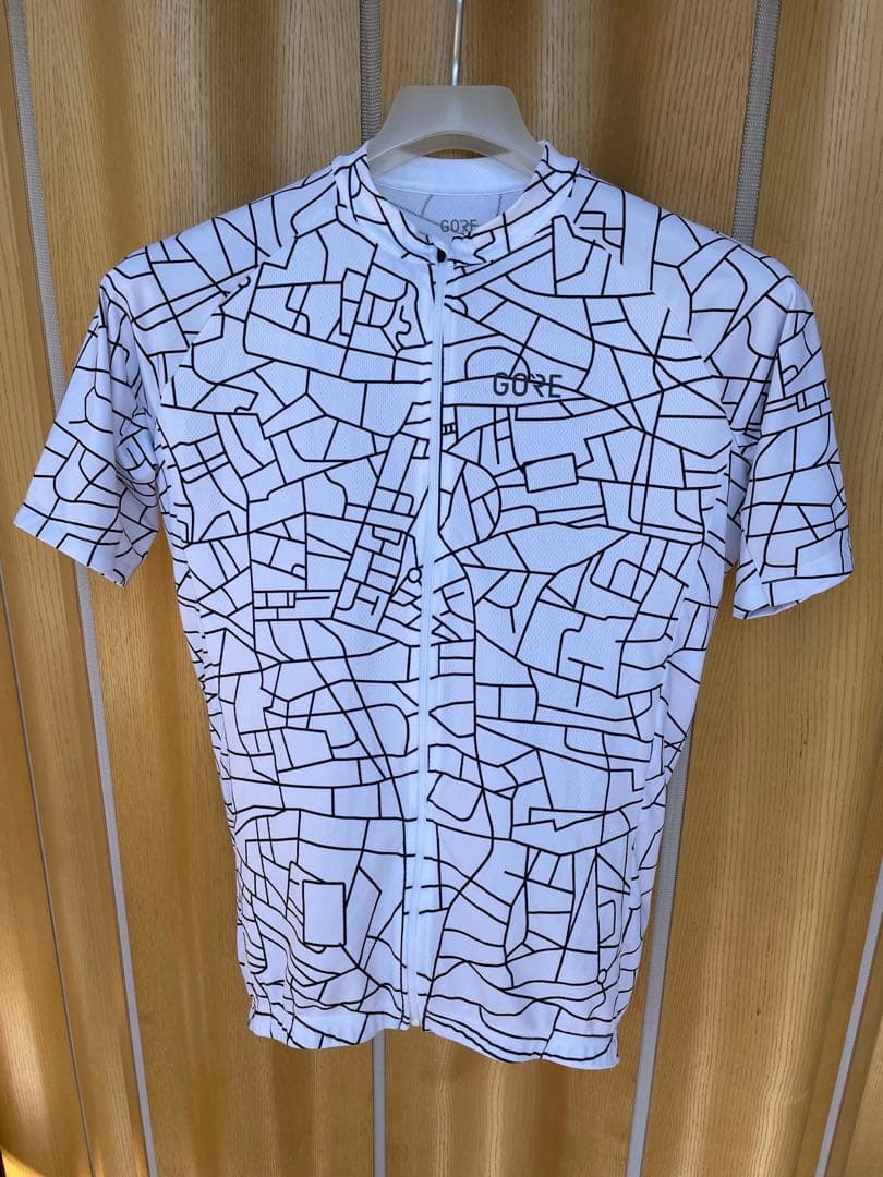 ゴアテックス　プリントジャージ　美品