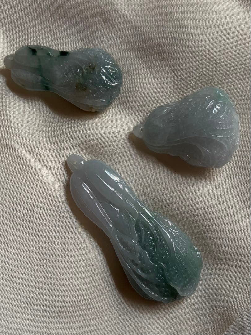 天然翡翠保証　細工手彫り　根付　帯飾りなど　縁起物