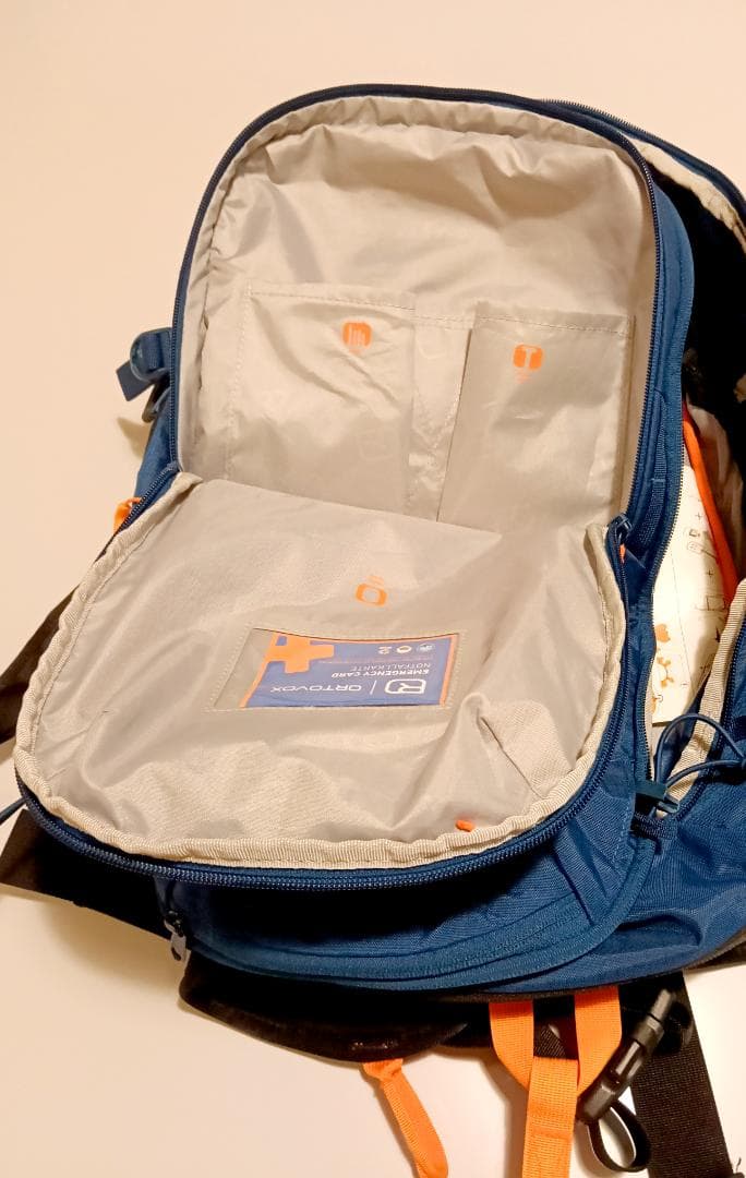 電動アバランチエアバッグORTOVOX AVALANCHE AIRBAG 3.0