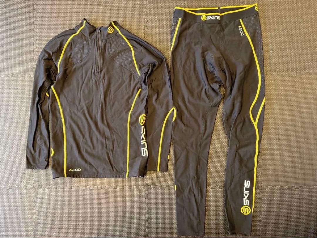 SKINS A200 コンプレッションウェア Lサイズ ハーフジップ 上下セット