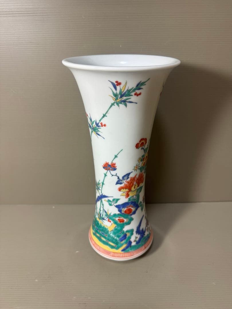 2141  其泉　色絵岩牡丹　梅竹文　花瓶