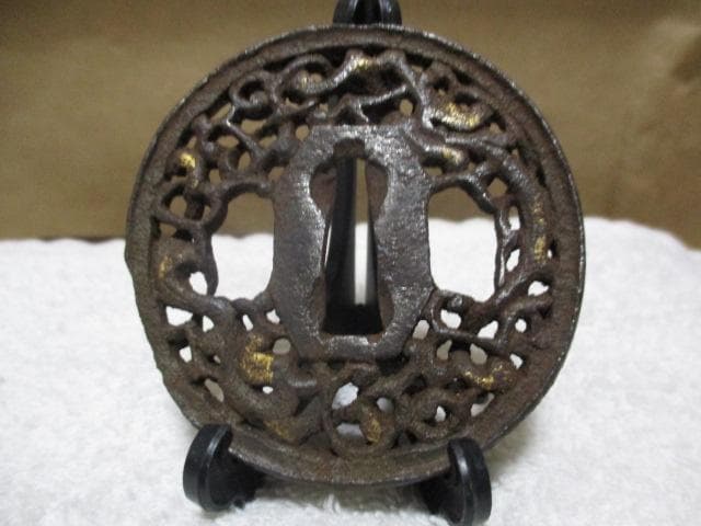 日本刀装具　鍔と目貫　R8-2