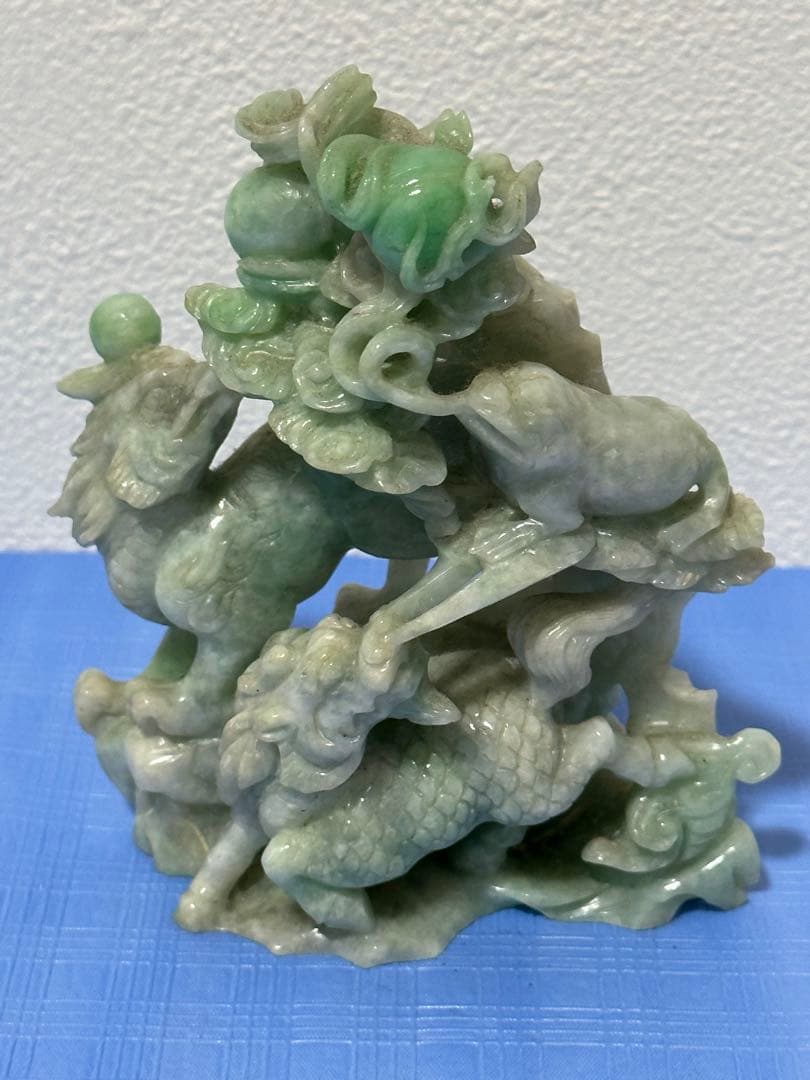 中国美術 翡翠 置物 天然石 彫刻 ヒスイ