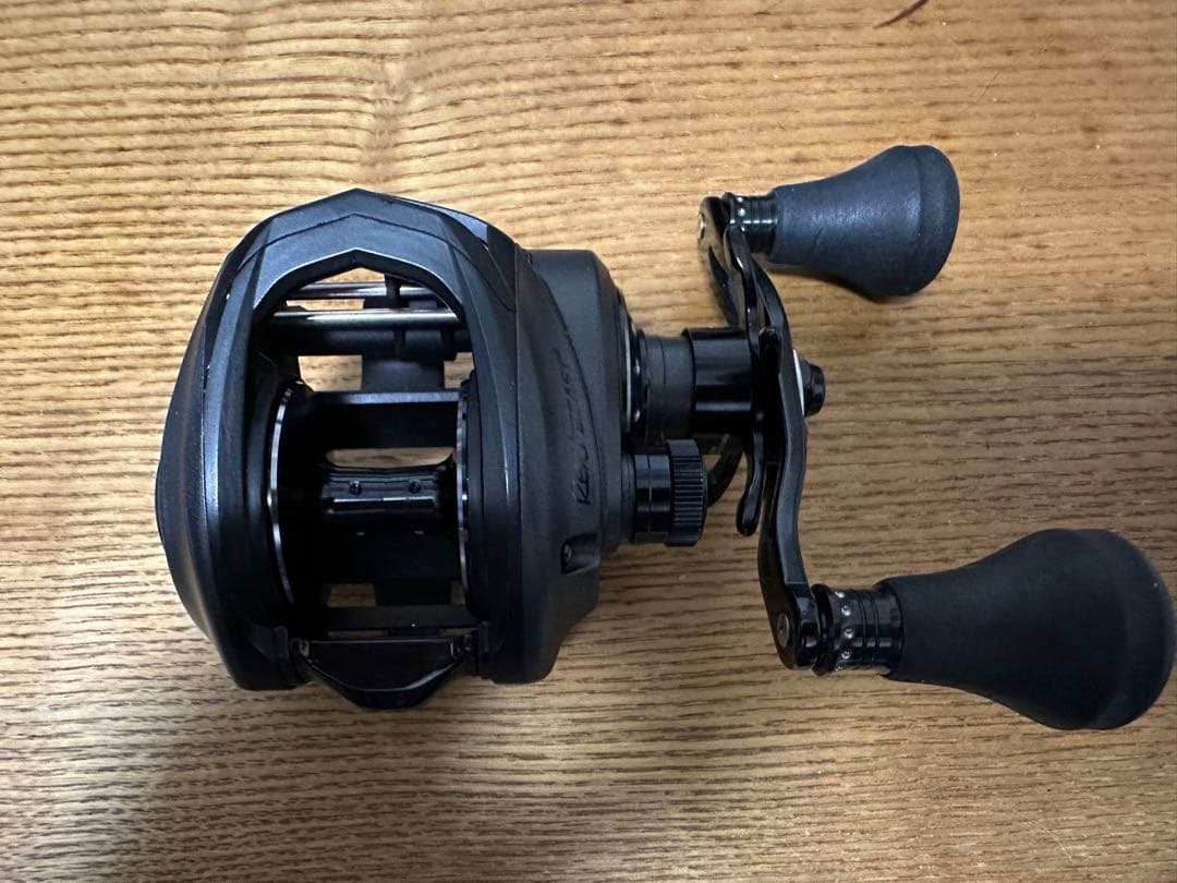 Abu / REBO BEAST 40-HS / ロケットギア 換えスプール付き