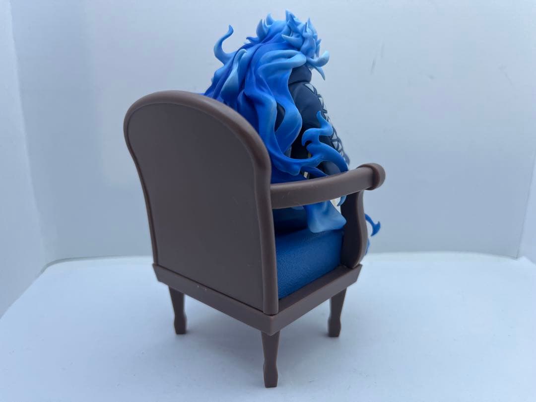 ツイステ　フィギュア　グレイス　イデア　イグニハイド