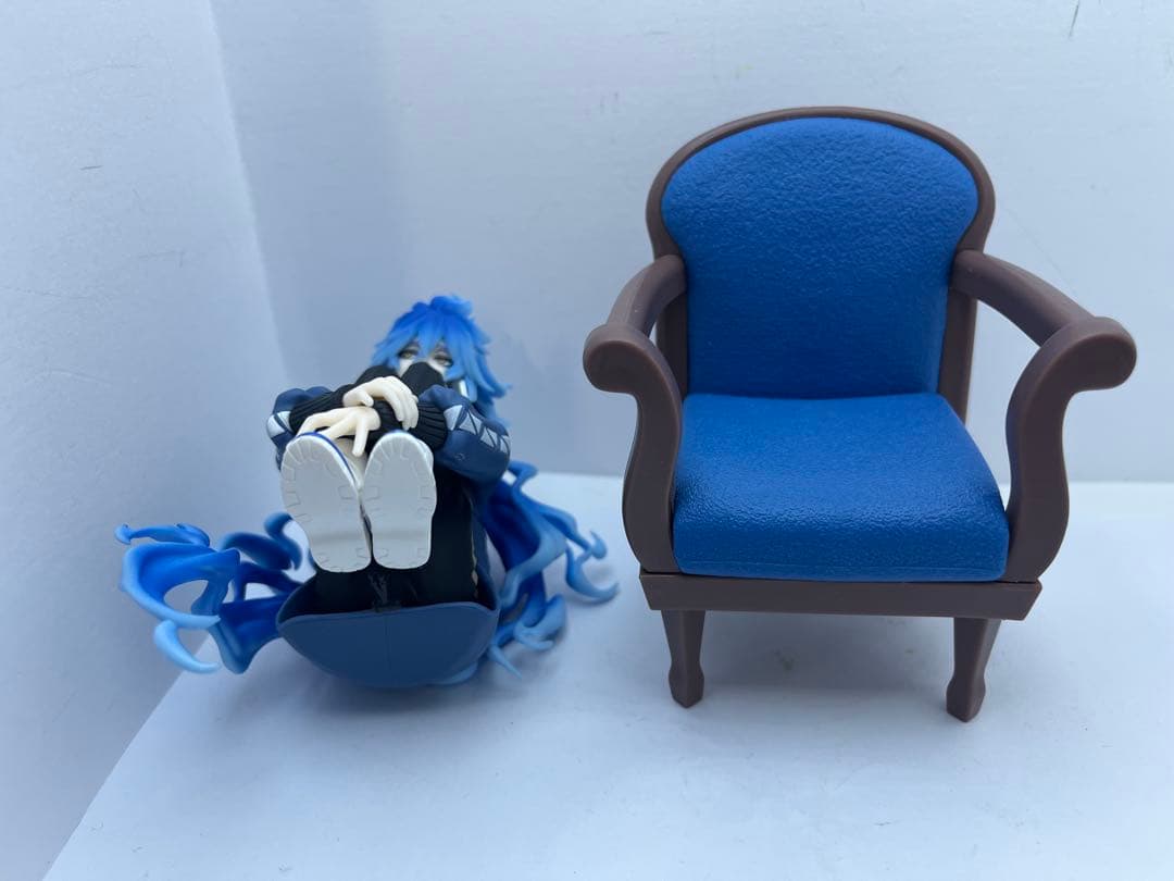 ツイステ　フィギュア　グレイス　イデア　イグニハイド