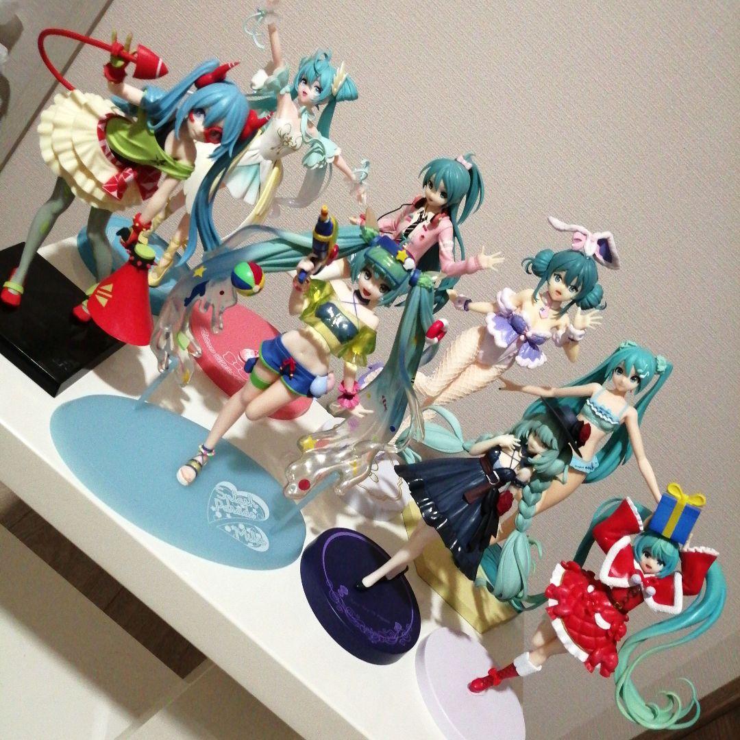 初音ミク フィギュア 8点セット ボカロ 水着 バニー サンタ 制服 ドレス