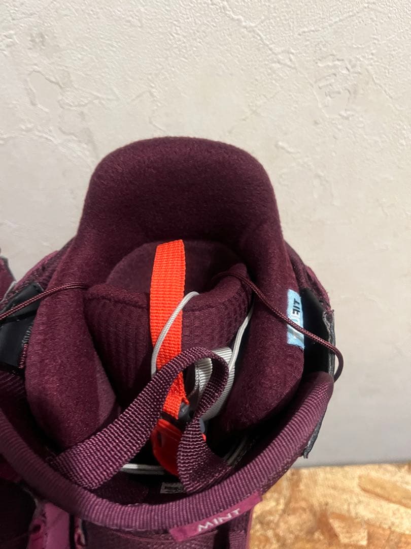 美品！BURTON MINT 日本人向け設計　24.5cm